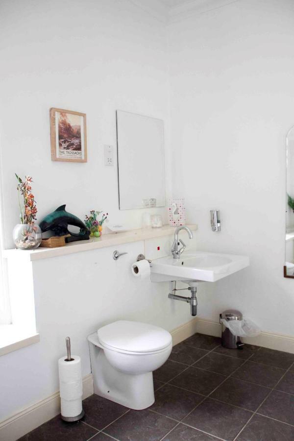 Villa Airlie House Self Catering à Strathyre Extérieur photo