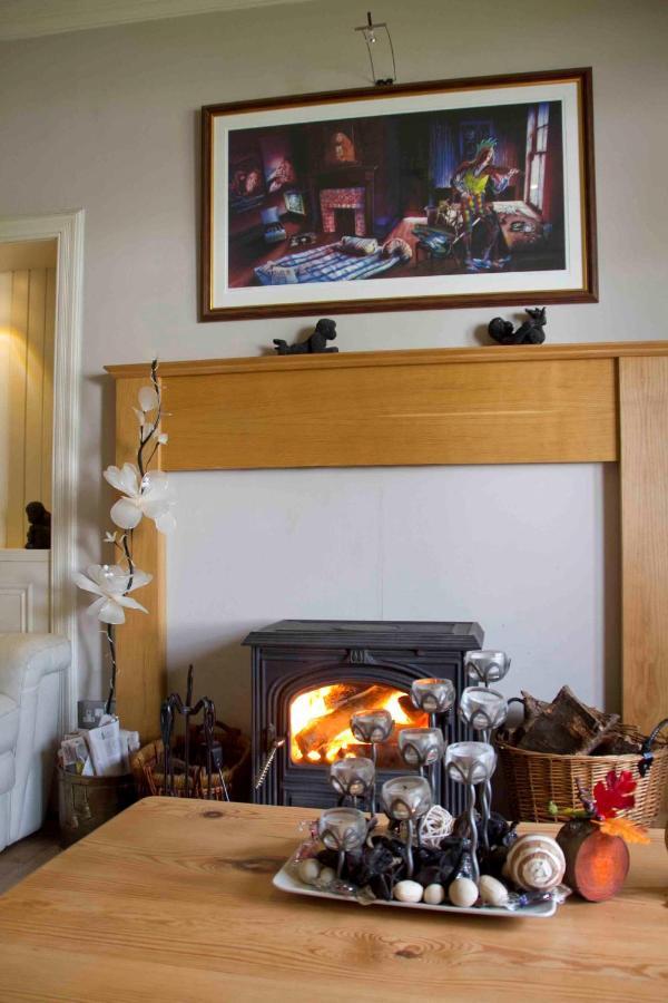 Villa Airlie House Self Catering à Strathyre Extérieur photo